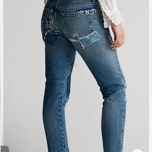 NWT Polo Ralph Lauren Women’s Avery
Boyfriend Blue Patchwork
Distressed Jeans 28